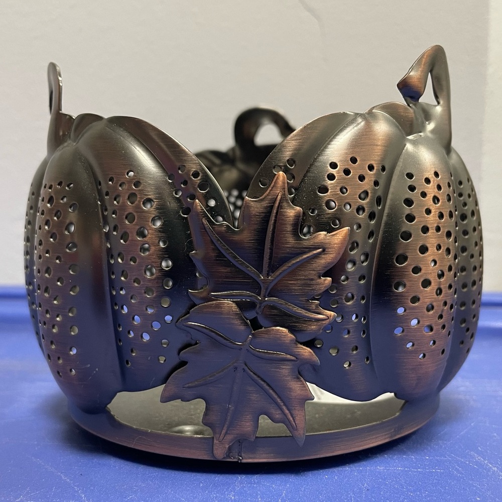 Bath And Body Works Pumpkin & Leaves Fall Autumn Shadows 3 Wick Candle Holder - Picture 3 of 9